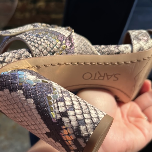 Franco Sarto Ankle Strap Heels Metallic Snake Skin - Picture 13 of 16